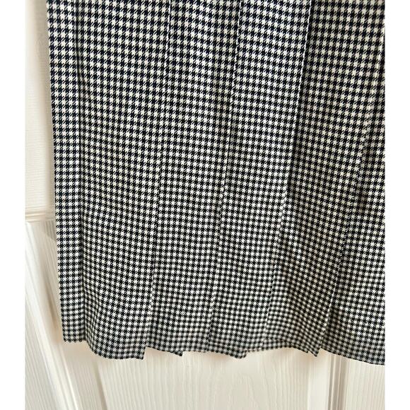Vintage 100% Wool Black and White Houndstooth Pleated Skirt Size Medium - Picture 3 of 6